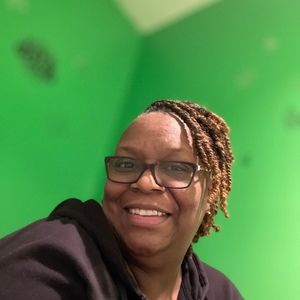 Meet your Posher, Toni